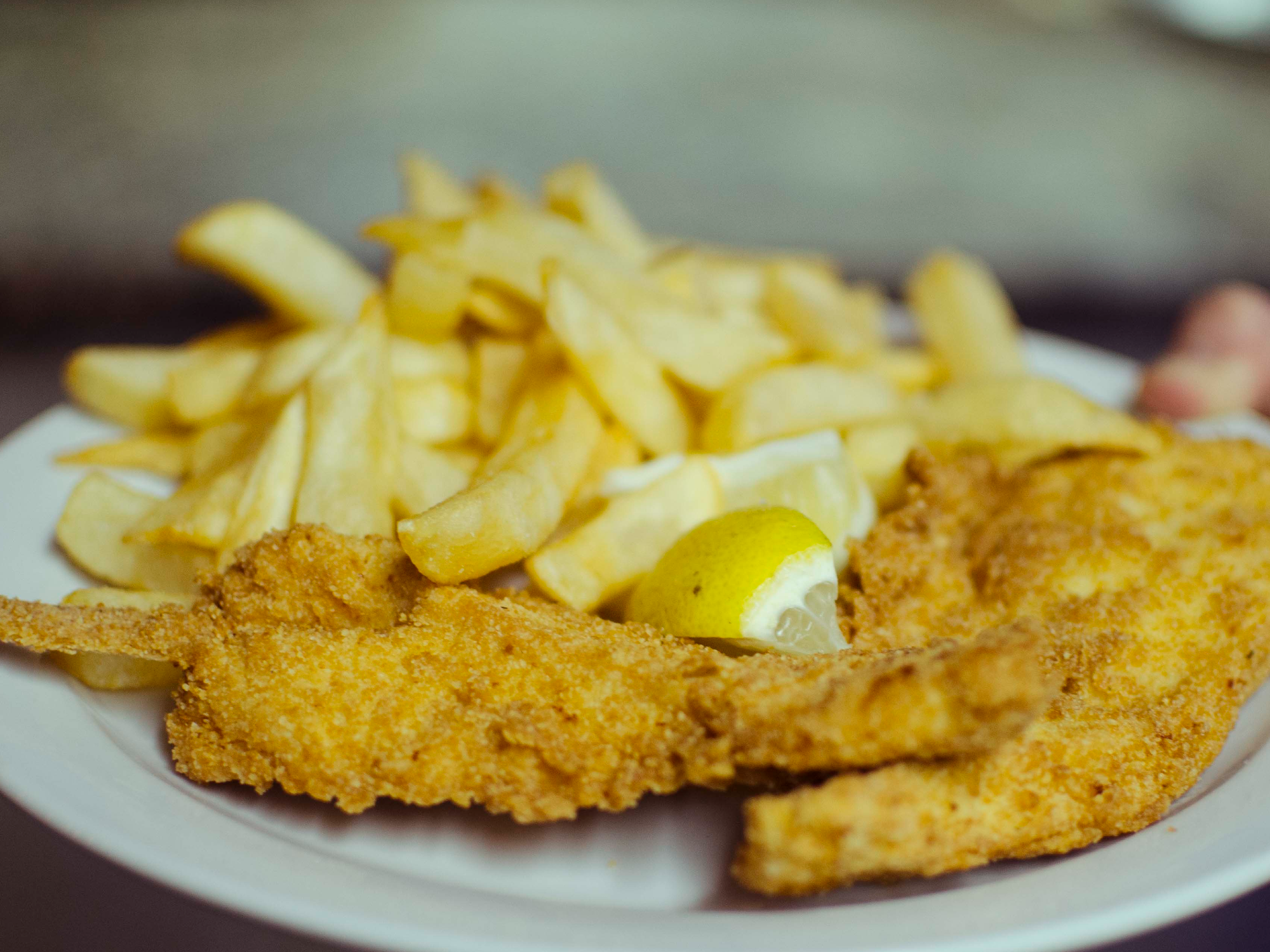 MILANESITA CON PAPAS FRITAS