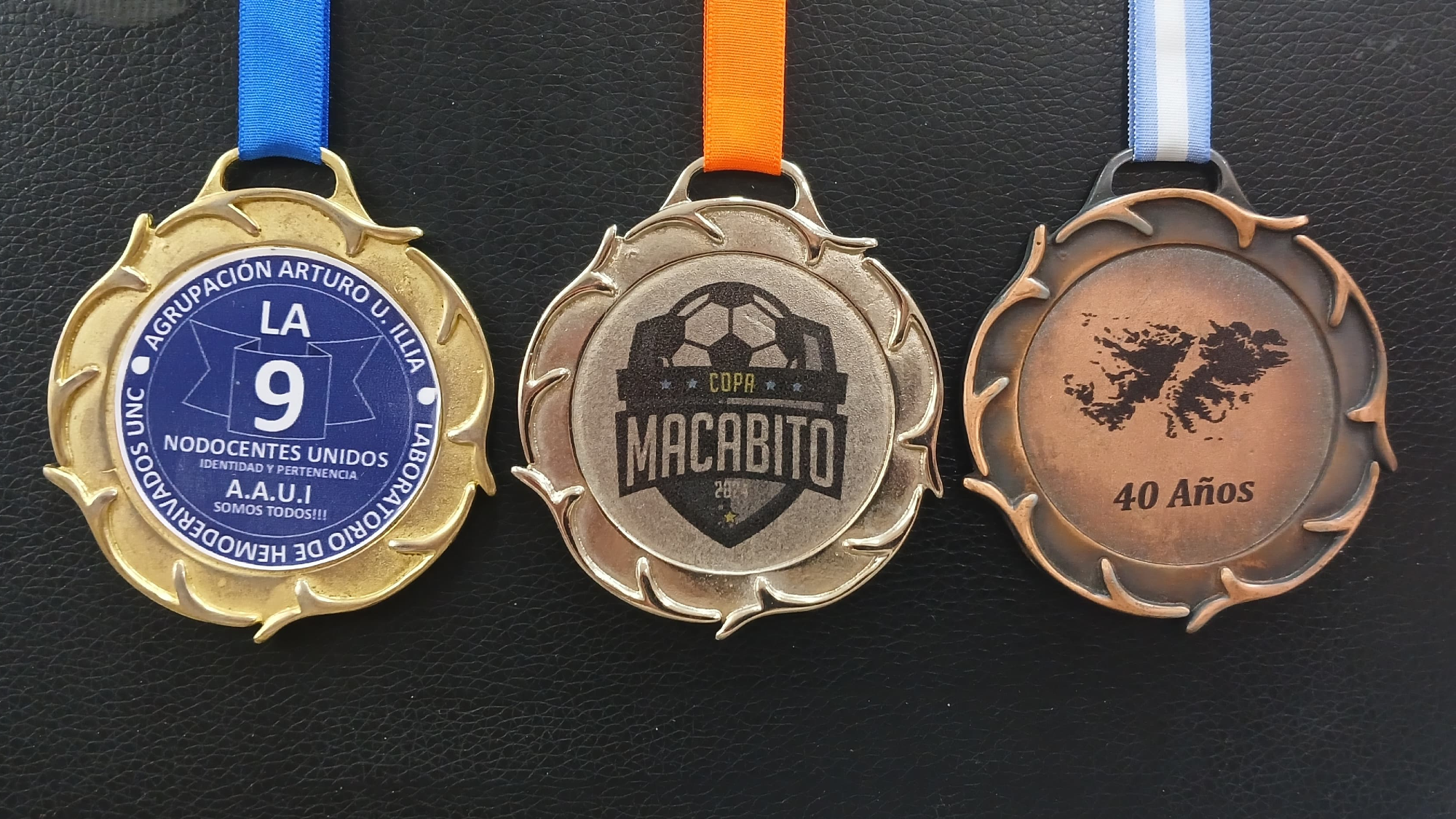 MEDALLAS Y PINES