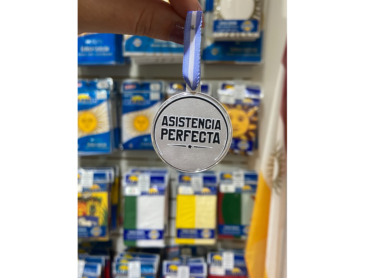 MEDALLA ASISTENCIA PERFECTA UV
