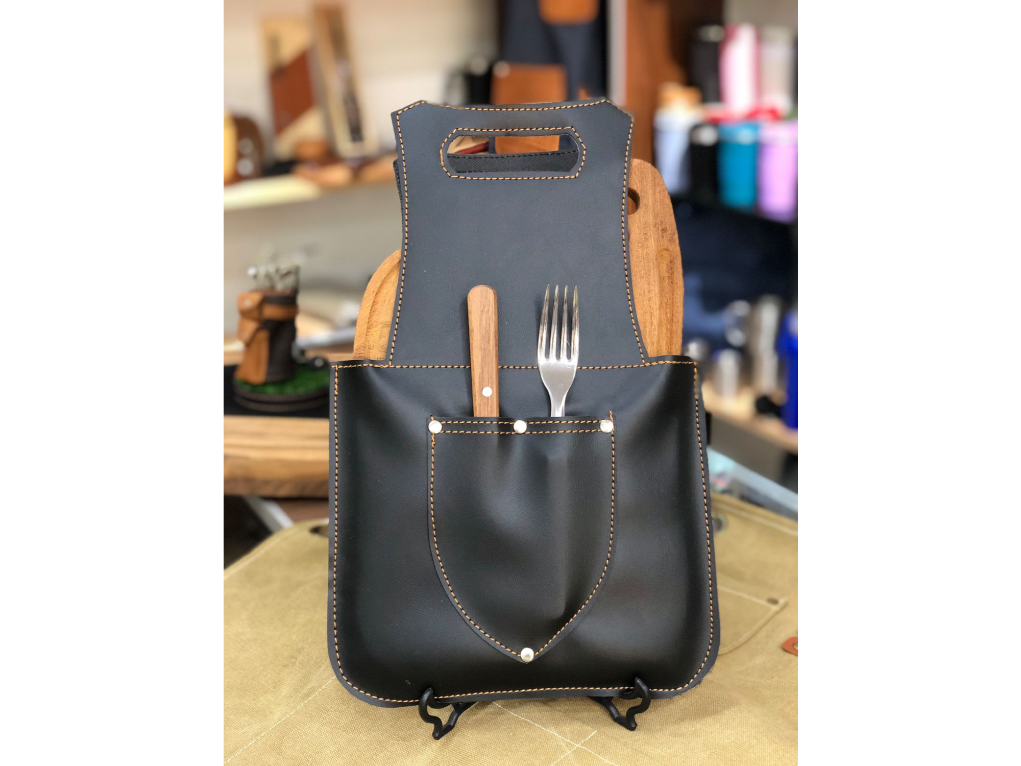 ESTUCHE PREMIUM CON CUBIERTOS TRAMONTINA