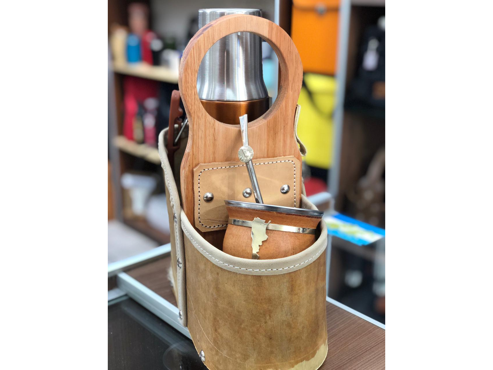 MEDIA CANASTA CON MADERA