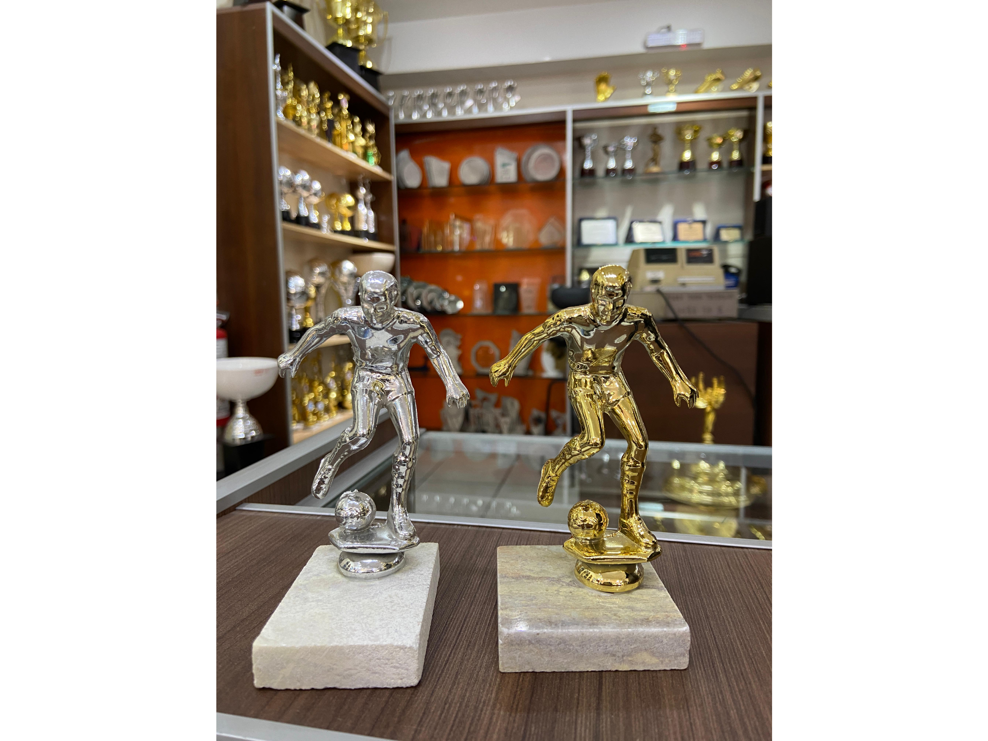 FUTBOL JUGADOR  MEDIANO