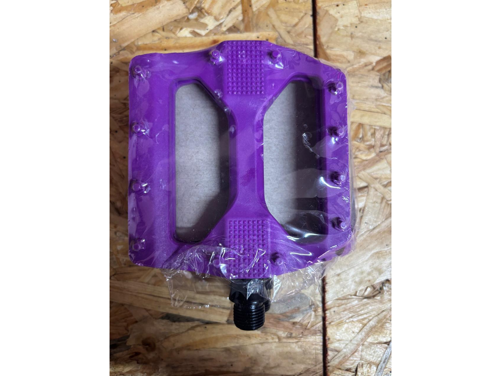 Pedales Stunt Plataforma Plastico 9/16 Color Violeta