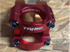 Stem corto Tanke 539 Rojo anaranjado