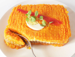 13. Pastel de carne con puré de calabacín.
