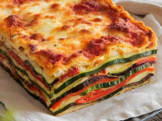 17. Lasaña de zapallito, tomate y brócoli/coliflor.