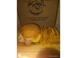 2 HAMBURGUESAS COMPLETAS CON PAPAS FRITAS