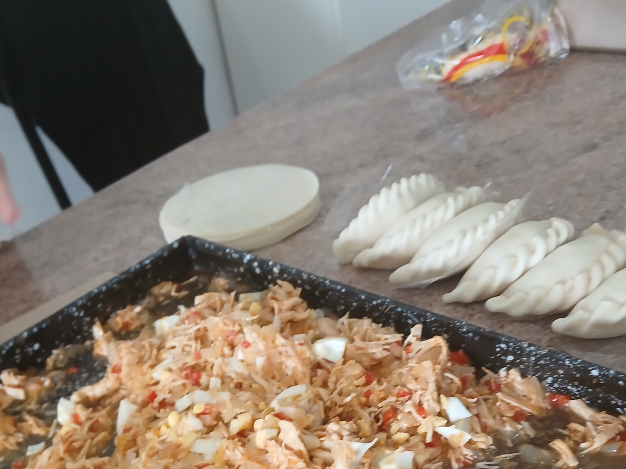 1/2 empanadas de pollo