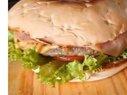Hamburguesa especial ( con fritas )