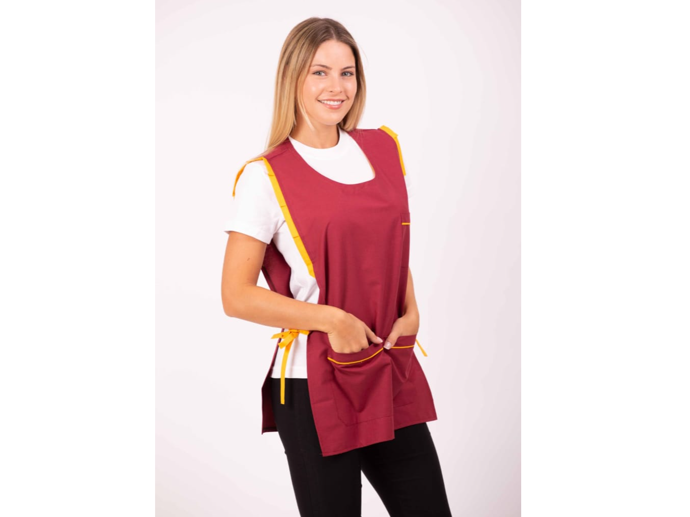 335 - DA PONCHITO BORDO CON DETALLES AMARILLOS