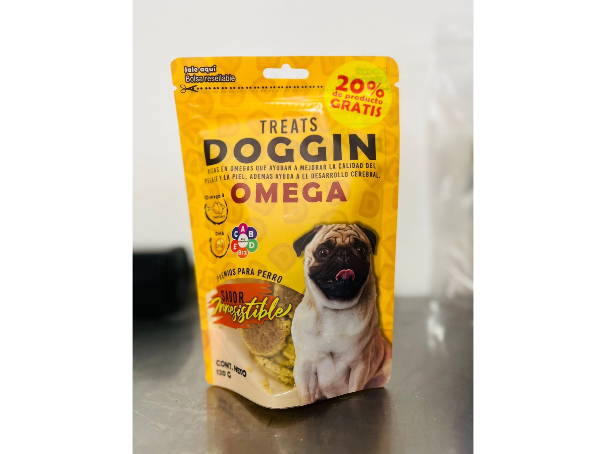 TREATS OMEGA DOGGIN OT14