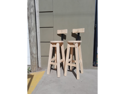 Taburete respaldo hierro x1U