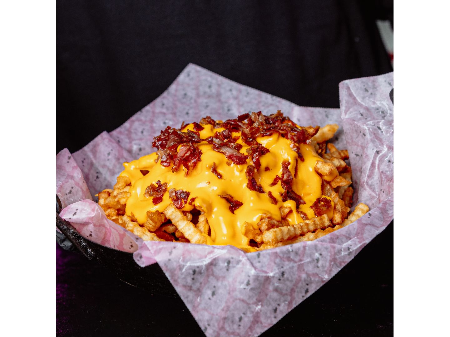 Papas Fritas con Cheddar y Bacon