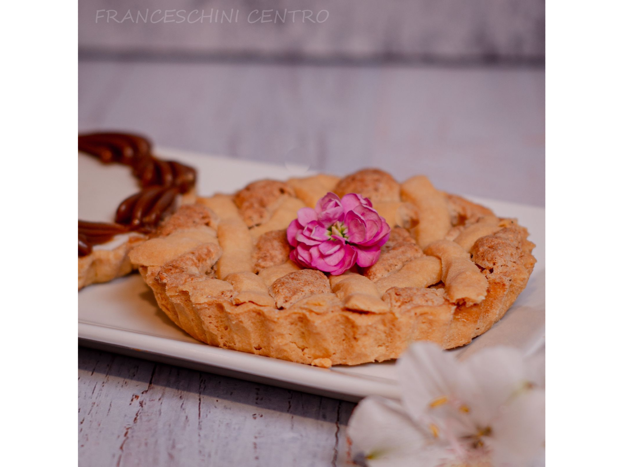 Tartin de Peras y Almendras de Lo Postigli Centro Pasteleria y Helados