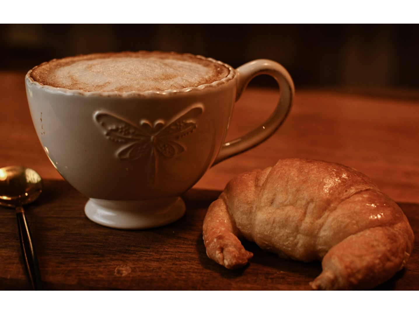 Cafe con Medialuna