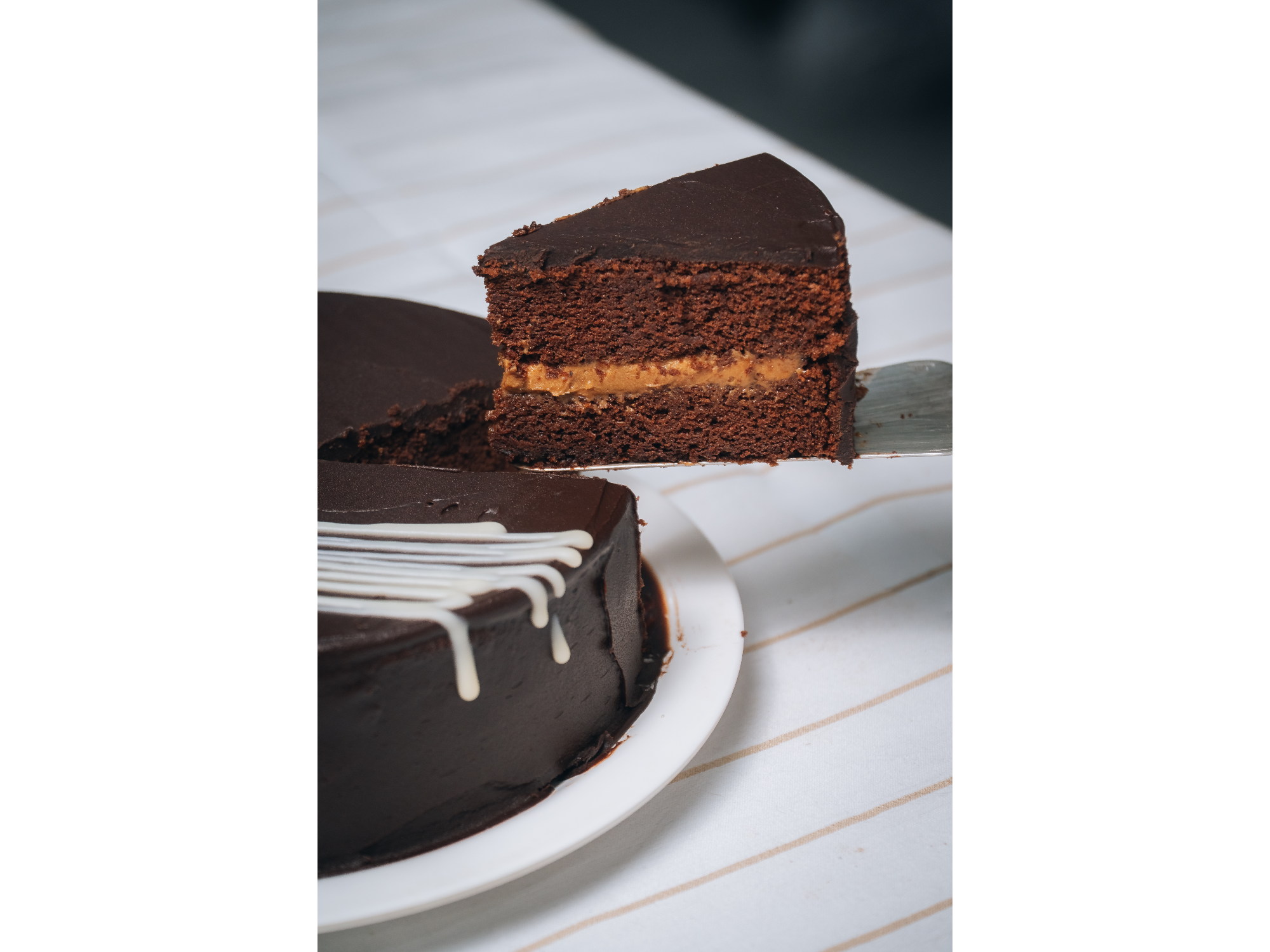 Cafe Con Porcion de torta