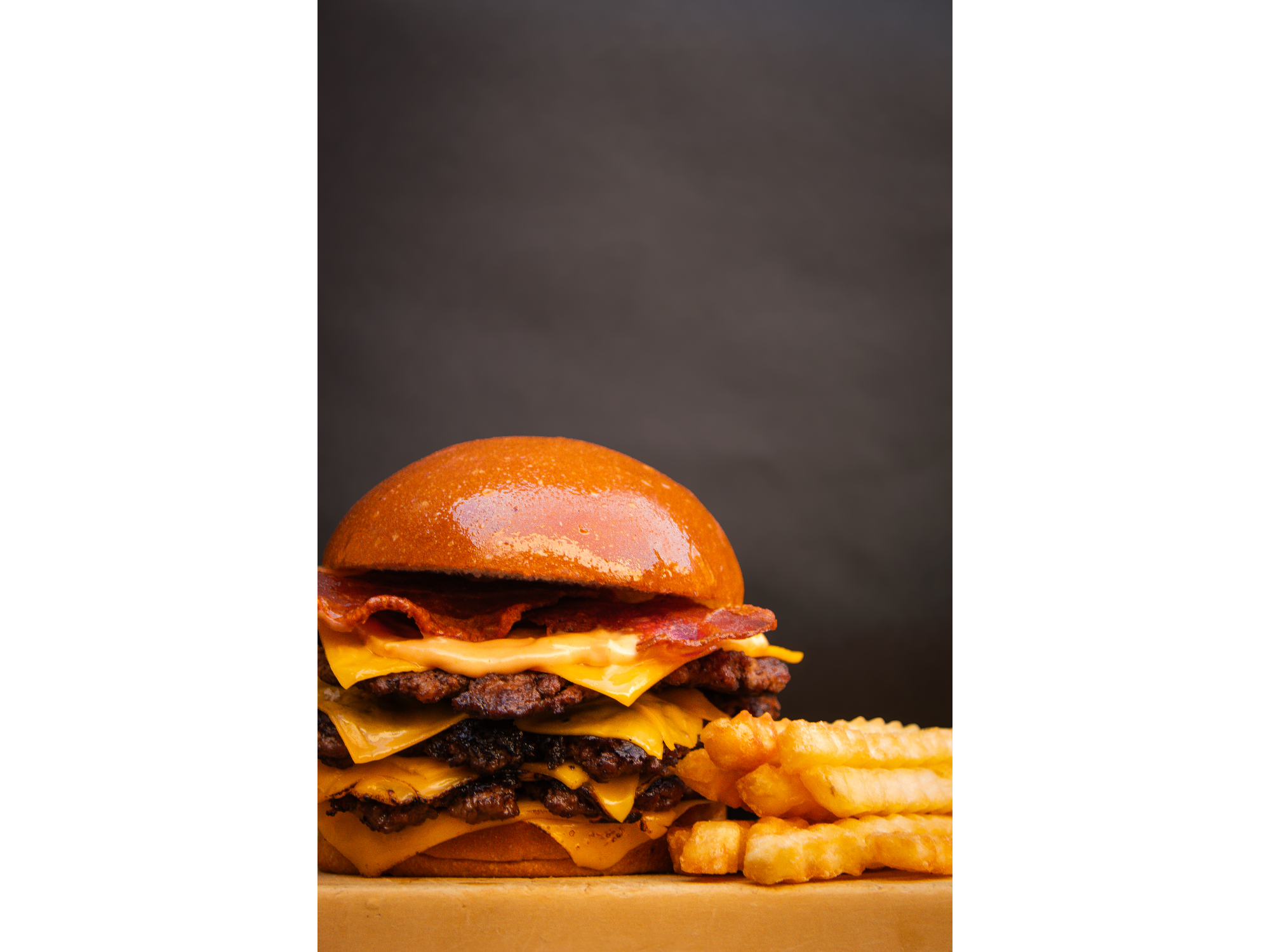 Monts triple con papas de Burgermonts
