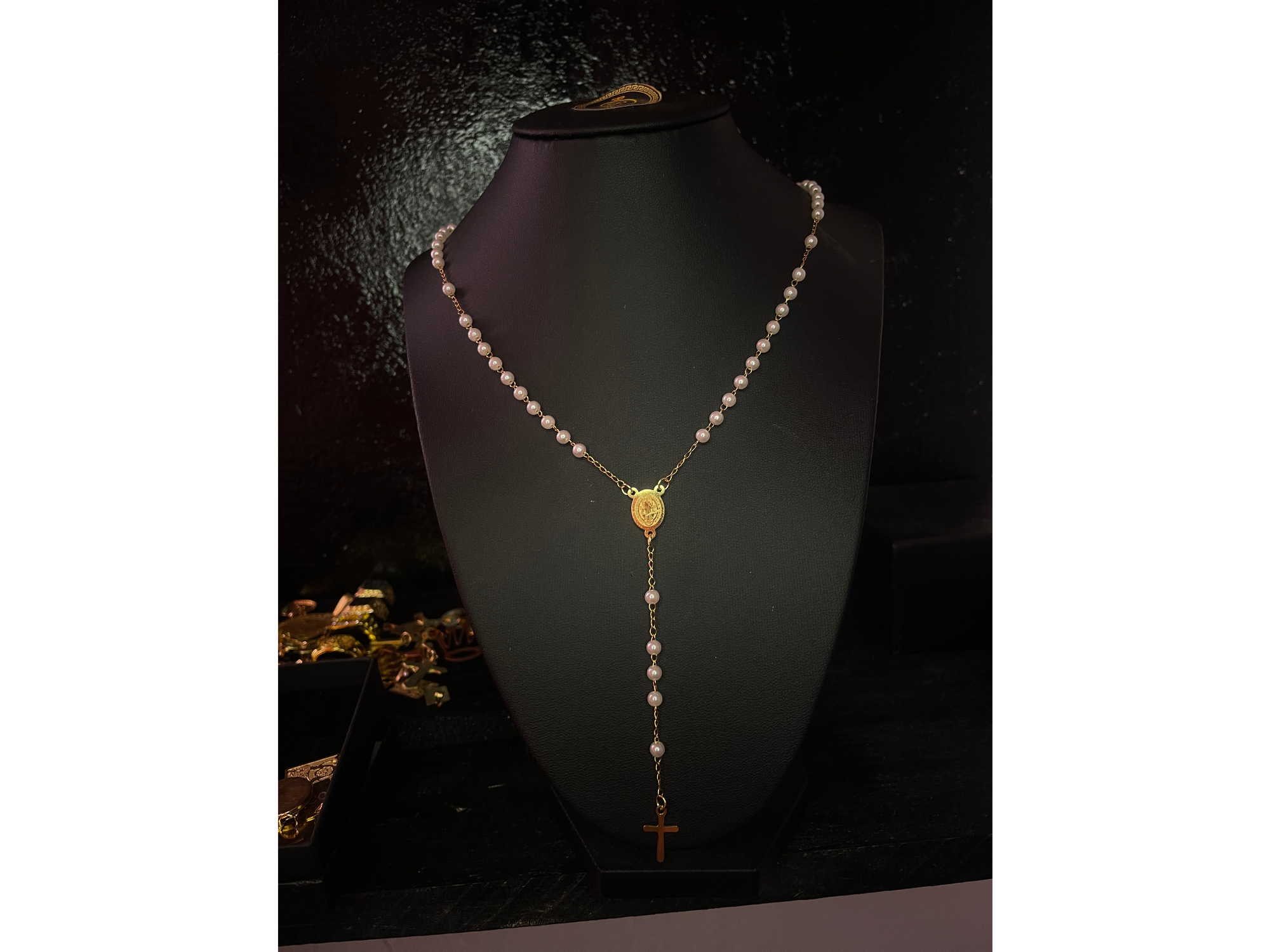 Rosario Fino perlas blancas