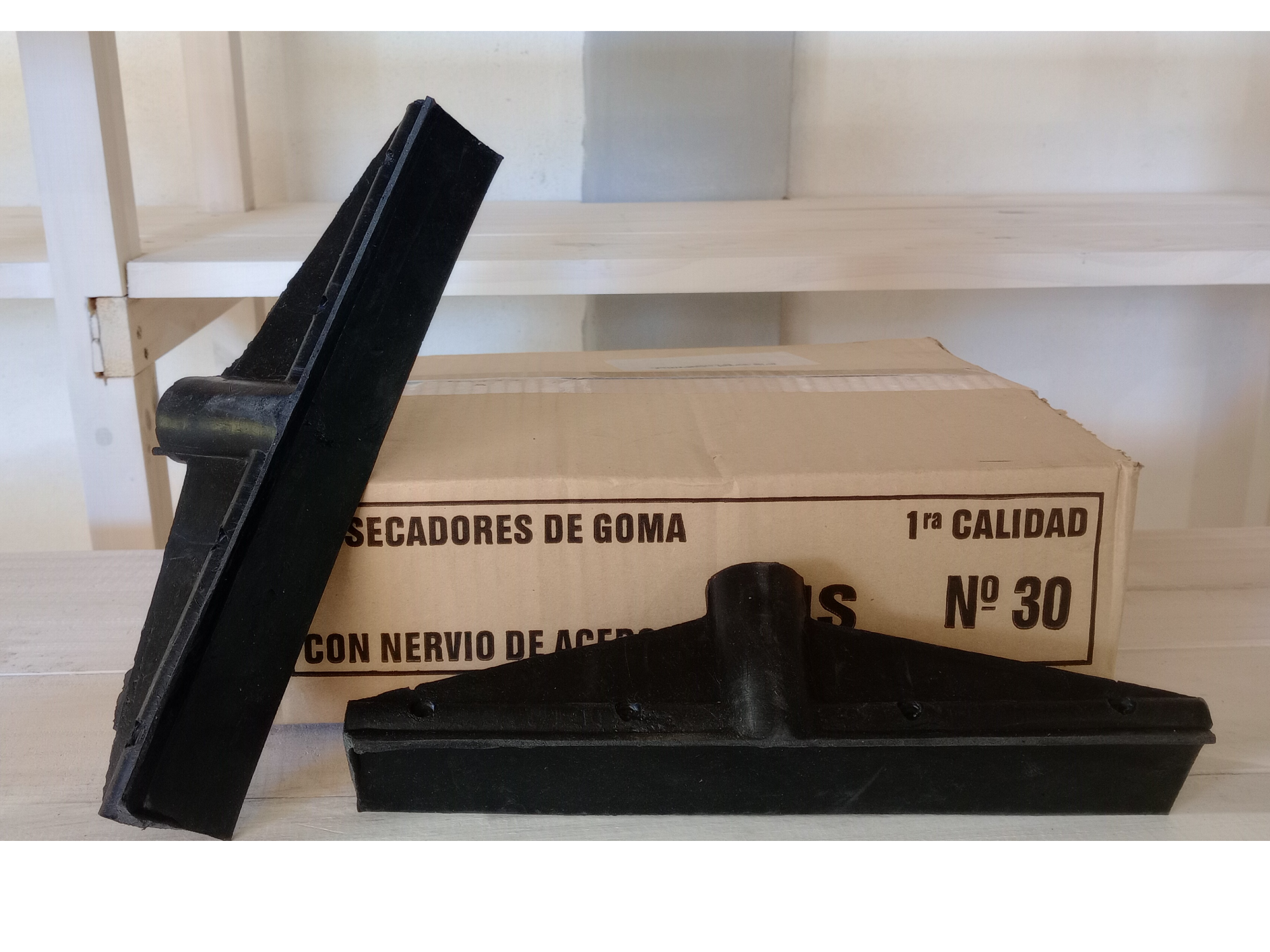 Secador todo goma negro 30 CM