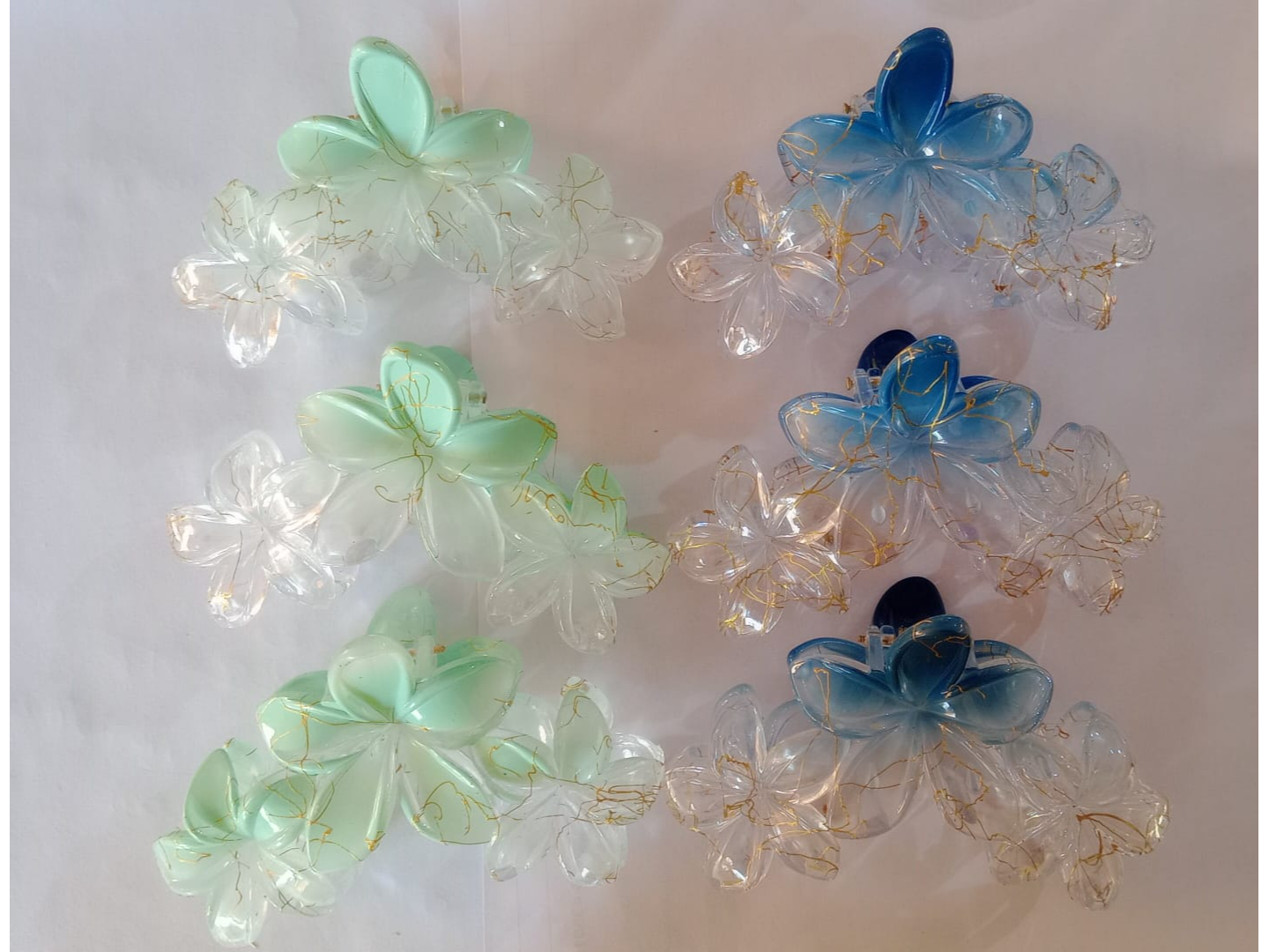 BROCHE PELO CRISTAL TRES MARGARITAS