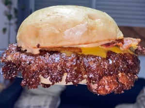 Bacon Cheese doble (con papas) de Mario's Burger