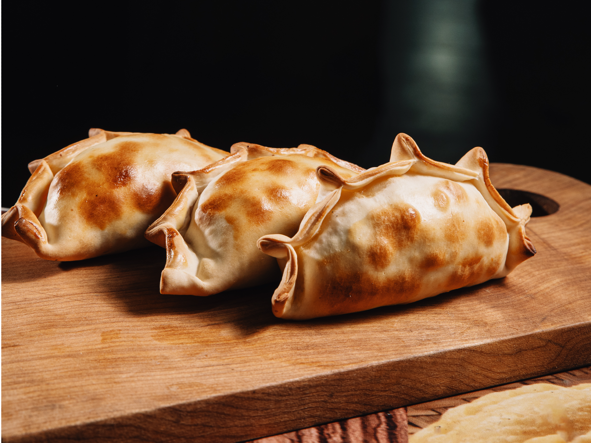 6 EMPANADAS