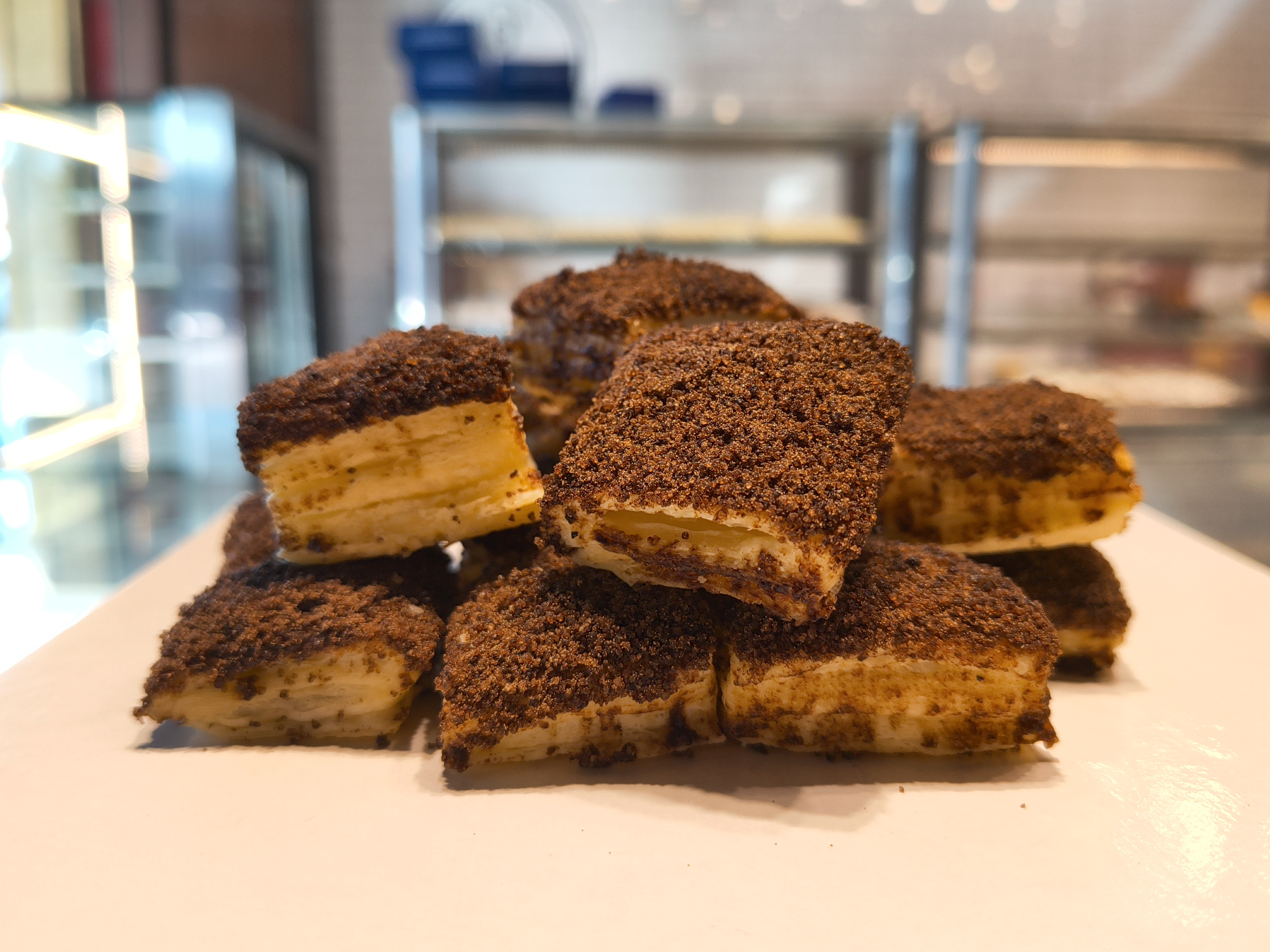 Cuadraditas (Mosaicos) de Hojaldre de Azúcar Negra