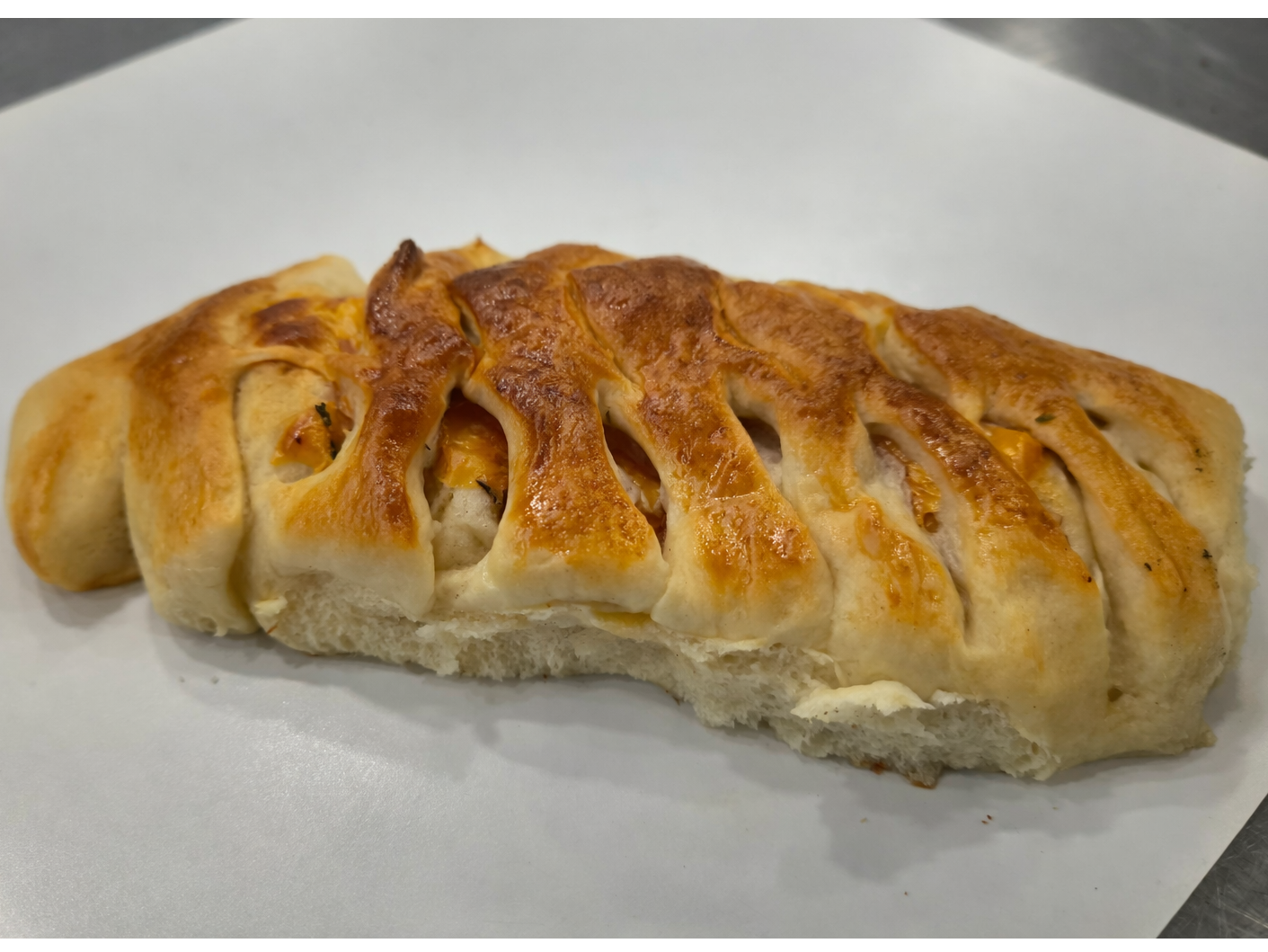 Pan Relleno con Lomito Y Cheddar