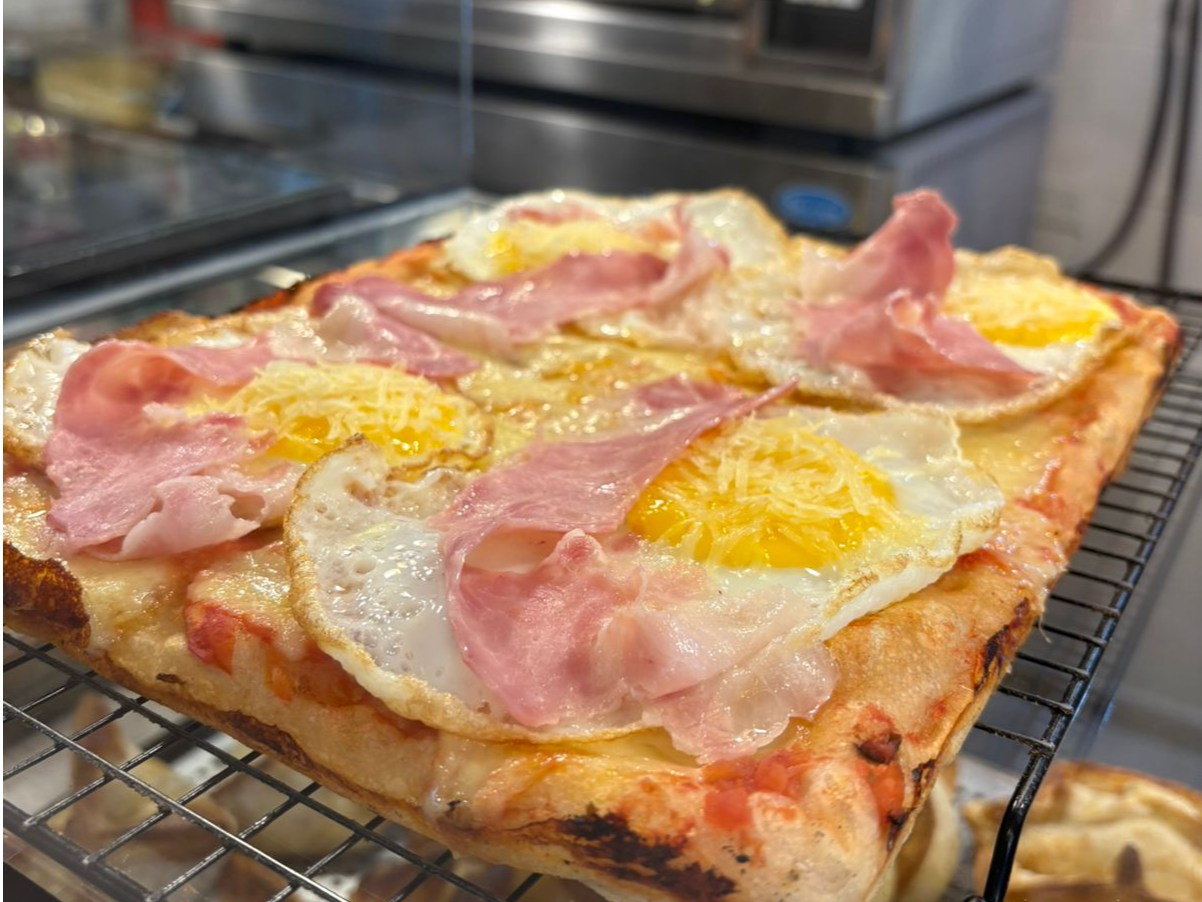 PANCETA Y HUEVO FRITO