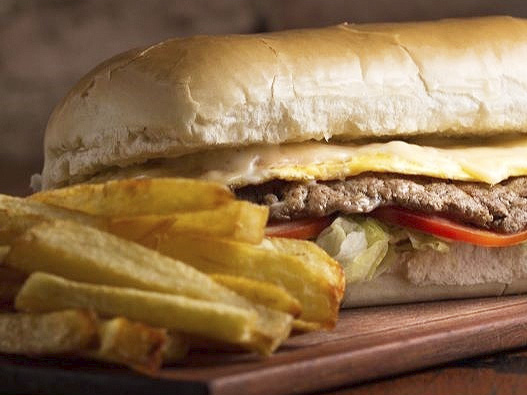 Lomito con cheddars