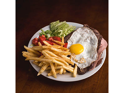Lomo al plato de Junior B - Caleta Olivia