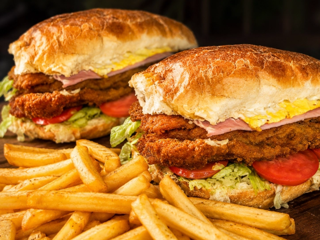 SANDWICH DE MILA DE TERNERA con papas