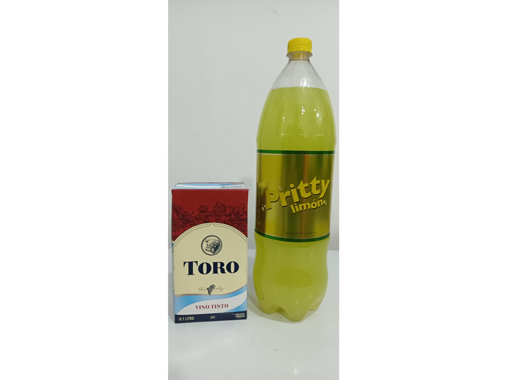 Vino toro tinto + prity 2.25 lts