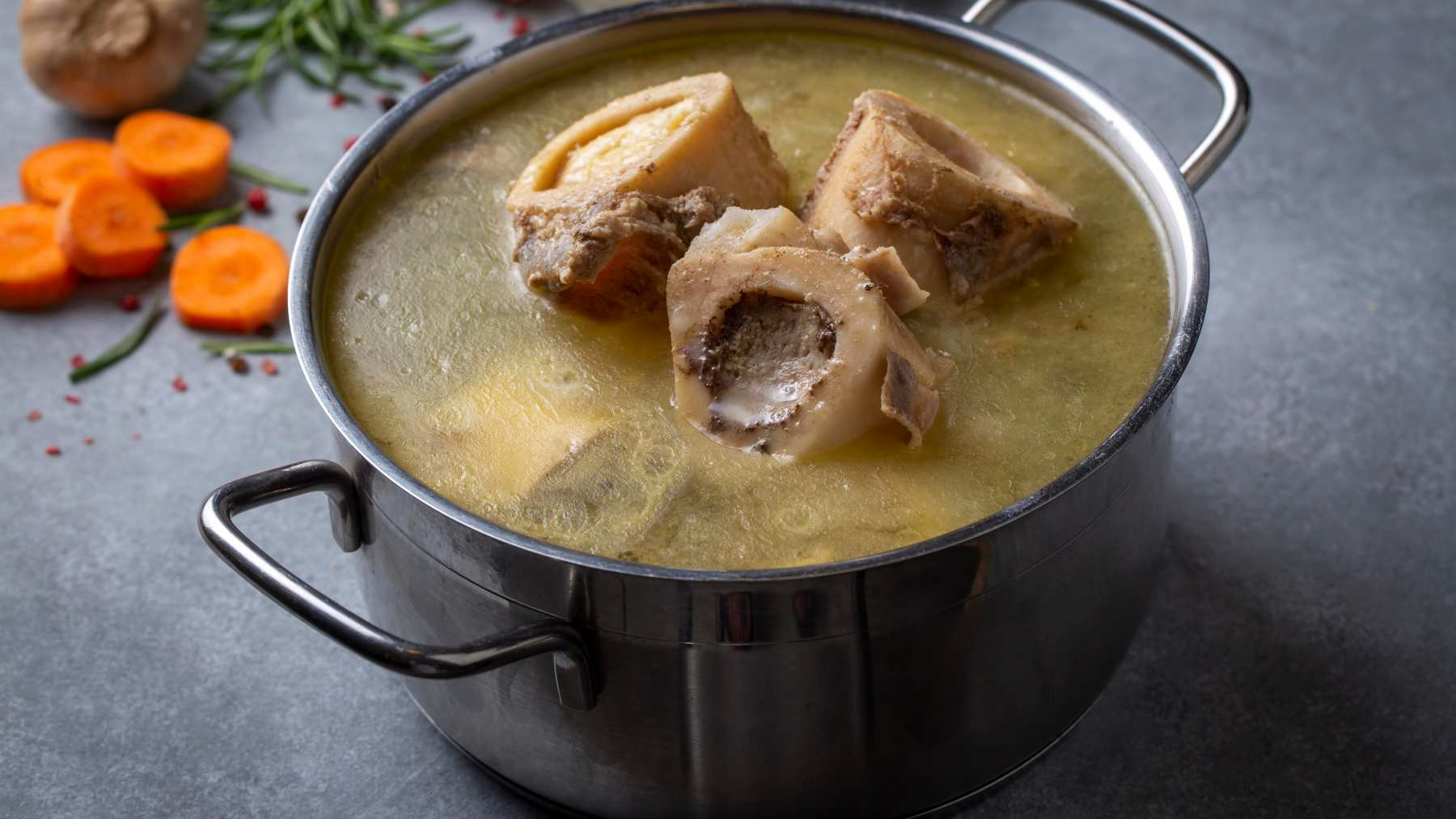 CALDO DE HUESOS