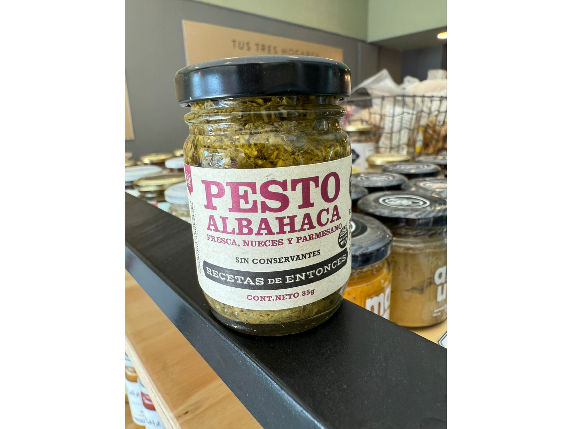 Pesto Albahaca fresca, Nuesces y Parmesano - Recetas de Entonces