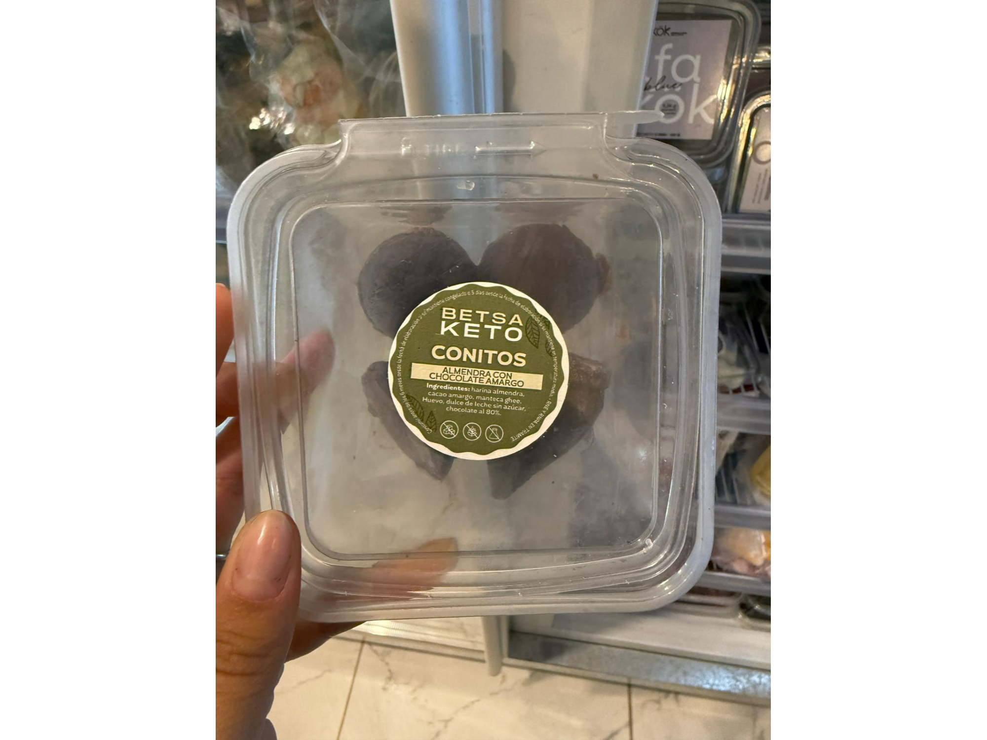 Conitos de Chocolate Negro con Dulce de Leche - Betsa