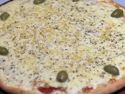 Grande de Muzza + 12 Empanadas