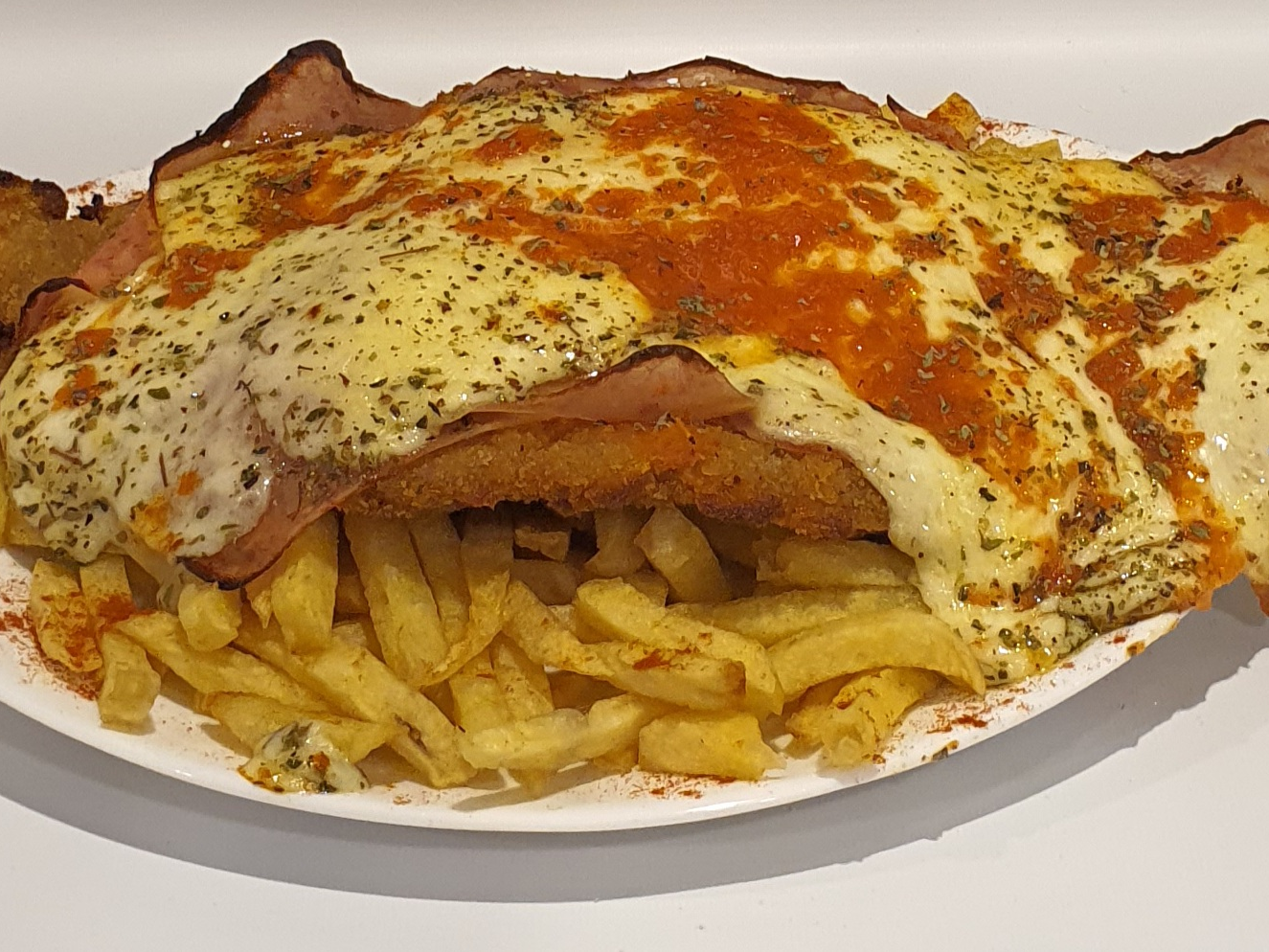 Suprema Napolitana para dos con guarnición más gaseosa