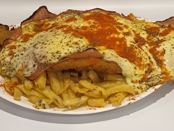 Suprema Napolitana para dos con guarnición más gaseosa