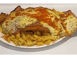 Ternera Napolitana para dos con guarnición mas gaseosa de 1.75L