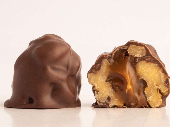 Nuez confitada negra