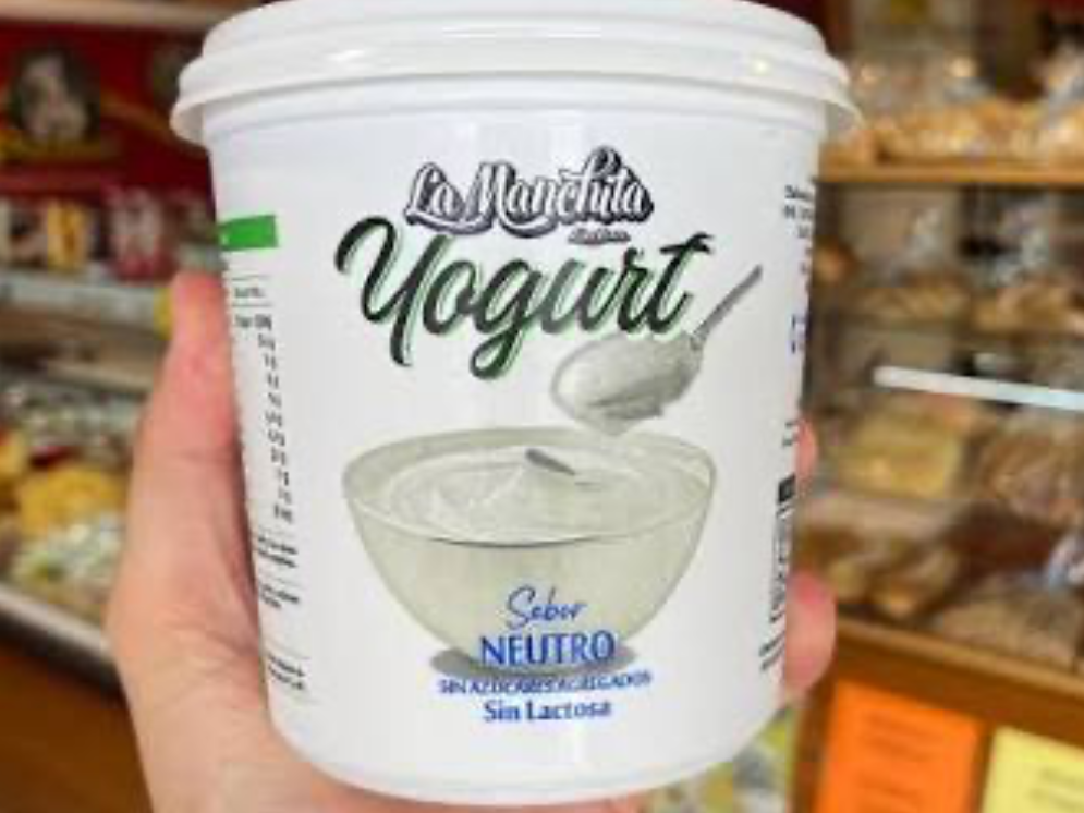 Yogurt natural deslactosado ."LA MANCHITA"