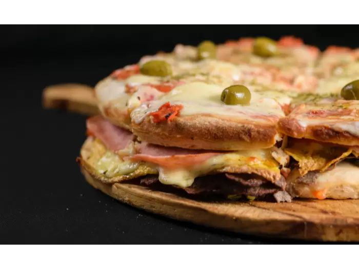 MEDIO LOMOPIZZA