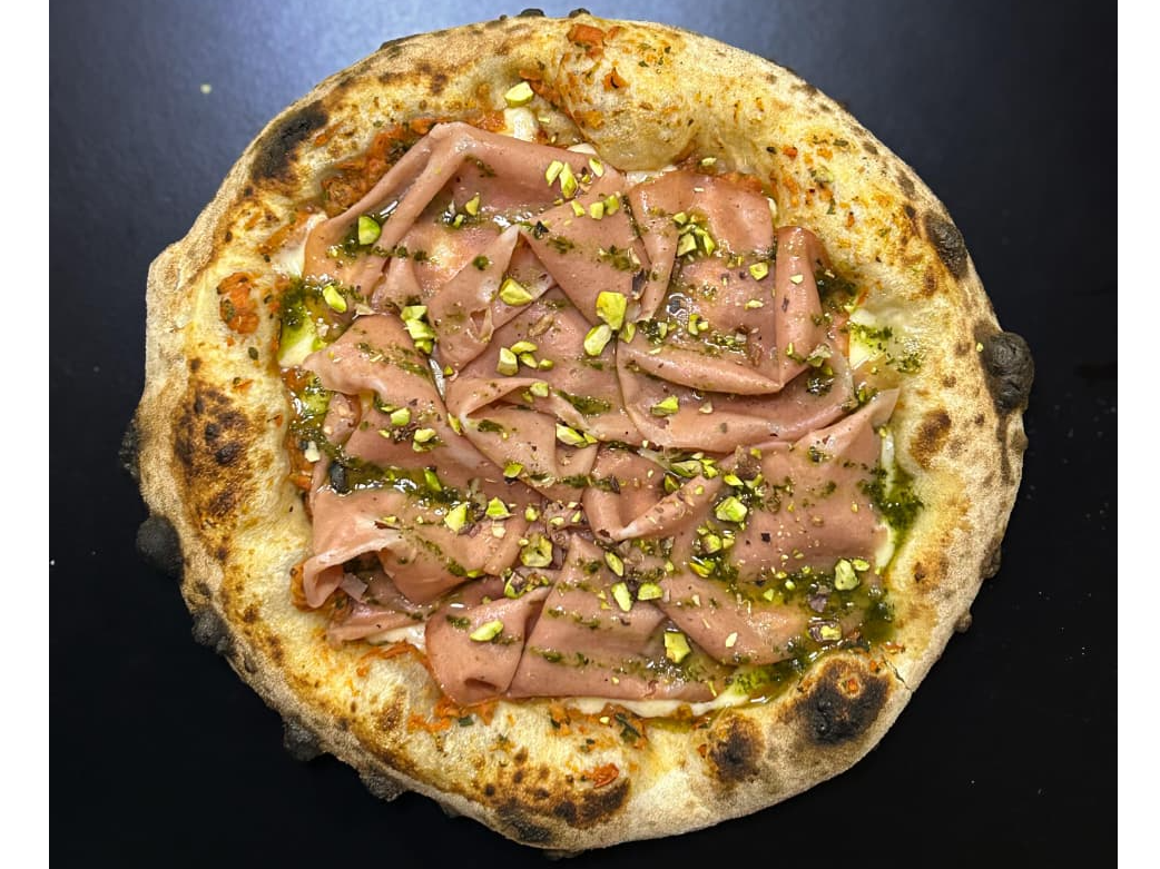 Pizza Mortadela y Pistacho x 4 porciones