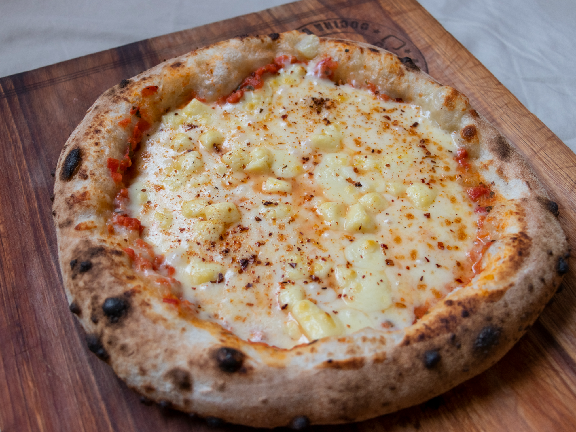 Pizza Provolone x 4 porciones