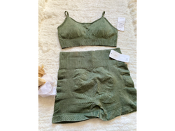 Conjunto Deportivo. TALLE S/M VERDE