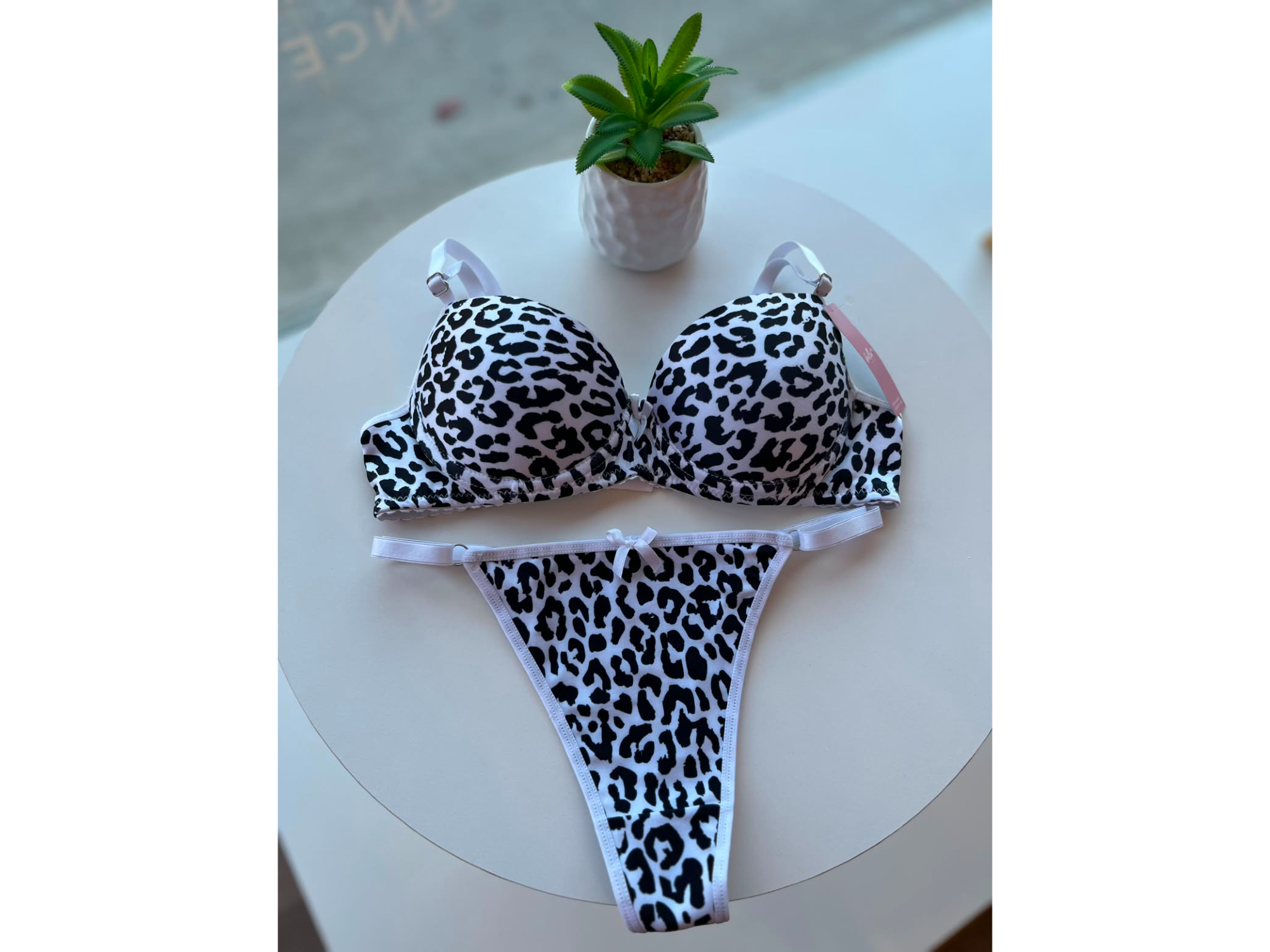 CONJUNTO CON ARCO ANIMAL PRINT