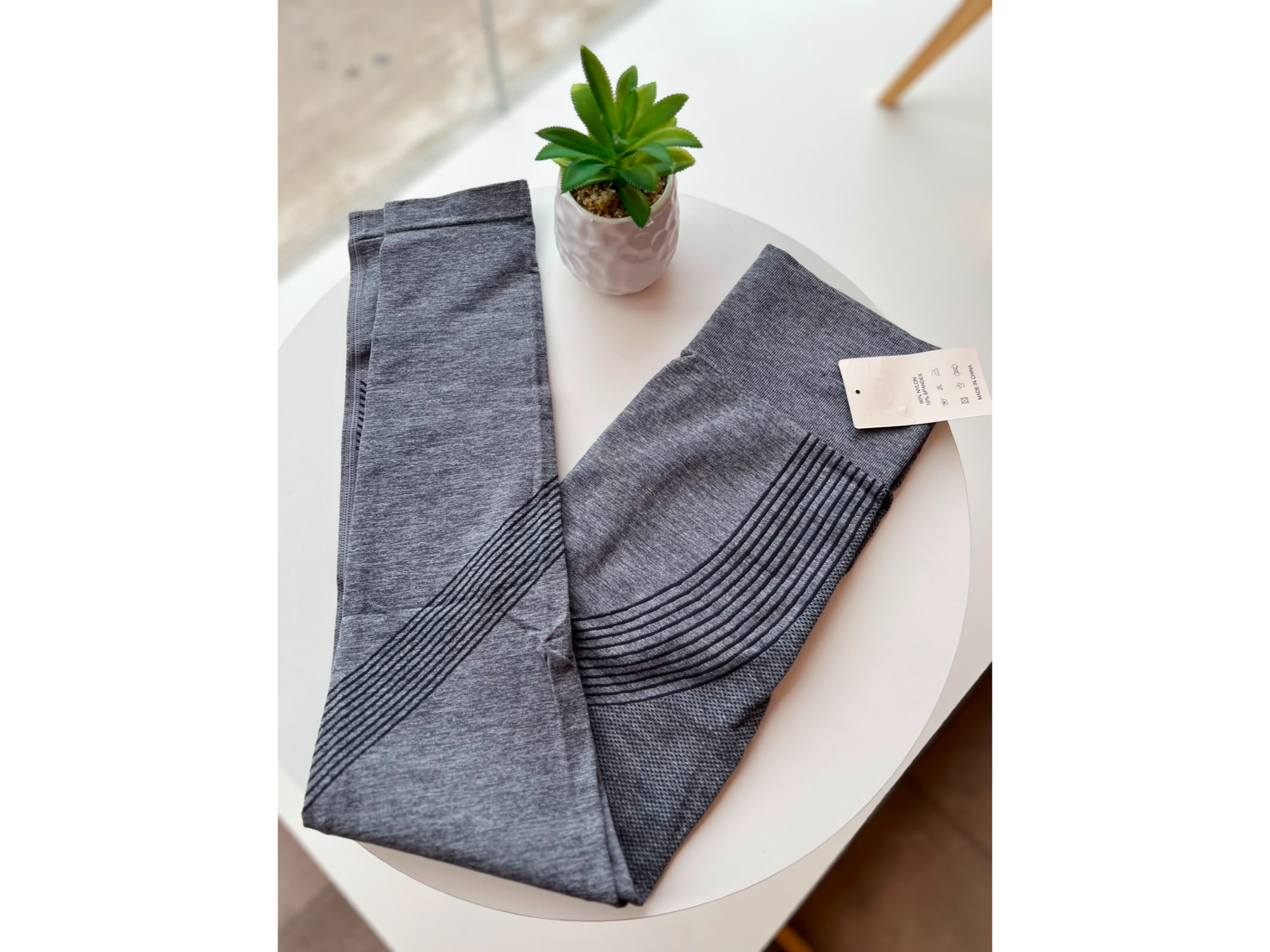 CALZAS EFECTO PUSH UP. GRIS