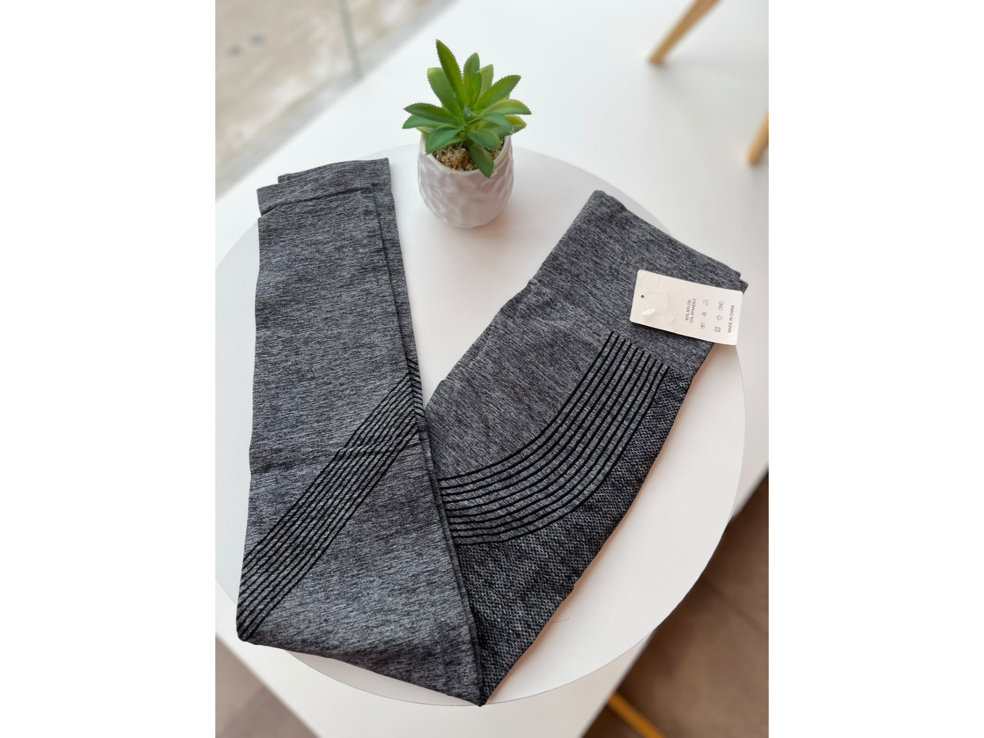 CALZAS EFECTO PUSH UP. NEGRO