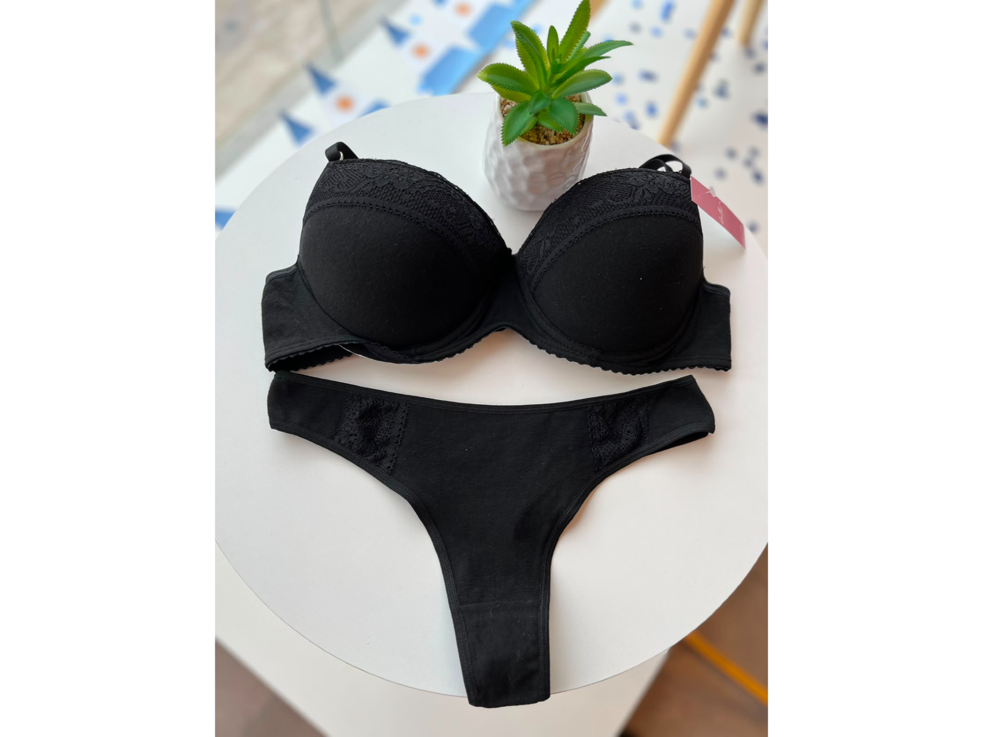 Conjunto c/ arco de algodon con basica. NEGRO
